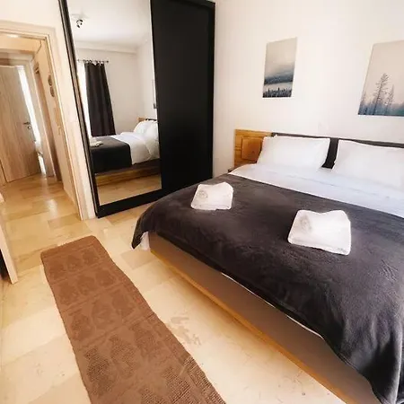 Minimal 3br In Apartment Athens