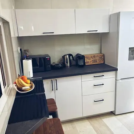 Minimal 3br In *