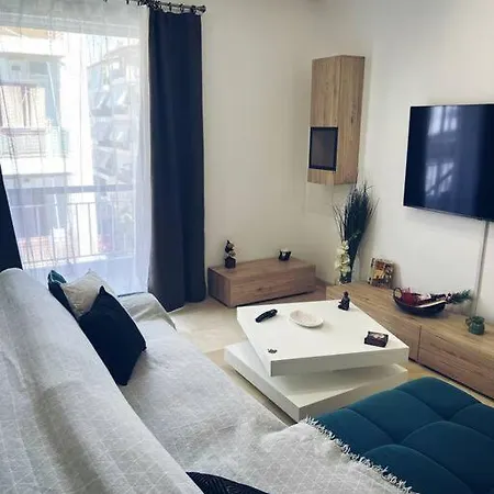 Minimal 3br In *